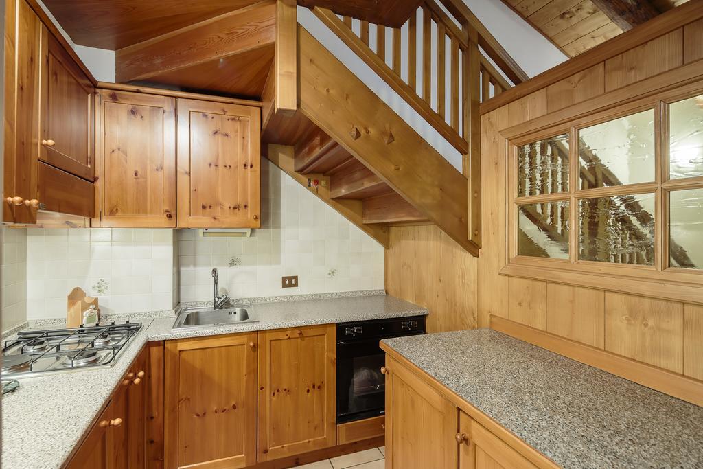 Villa Lacedel - Stayincortina Cortina dʼAmpezzo Rom bilde