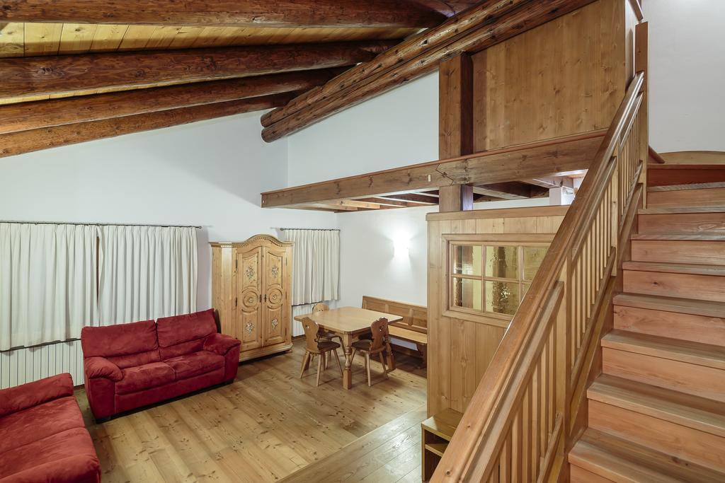 Villa Lacedel - Stayincortina Cortina dʼAmpezzo Rom bilde