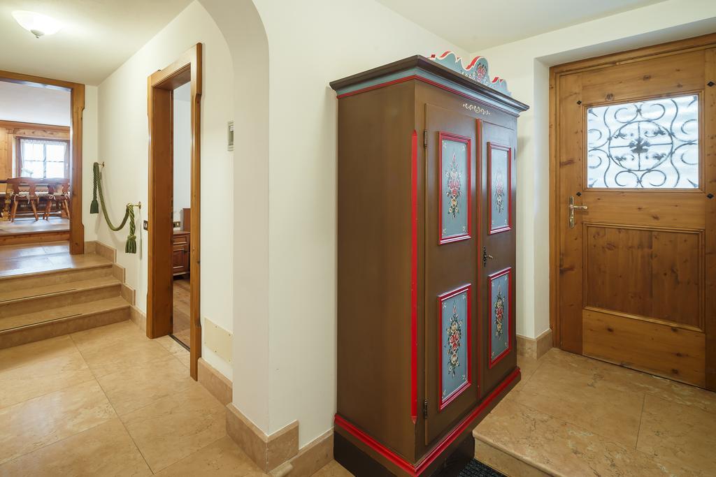 Villa Lacedel - Stayincortina Cortina dʼAmpezzo Rom bilde