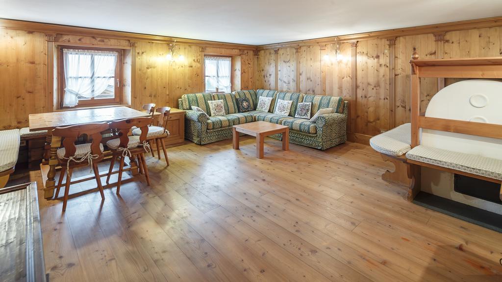 Villa Lacedel - Stayincortina Cortina dʼAmpezzo Rom bilde